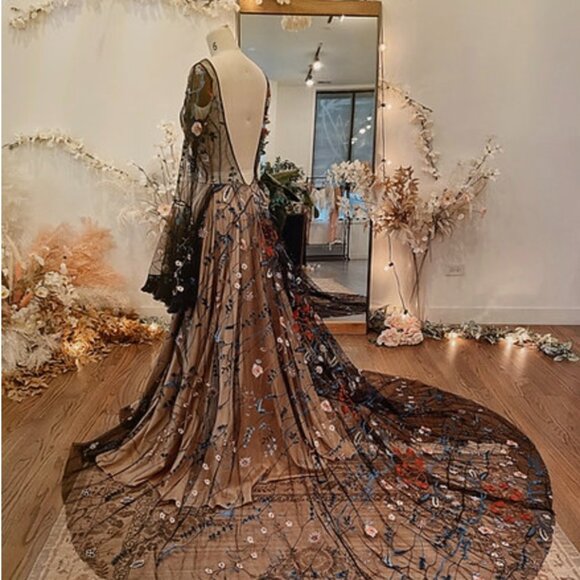 Original Flora & Lane Bridal Gown, Brand New, Size 14, Floral - Picture 2 of 4